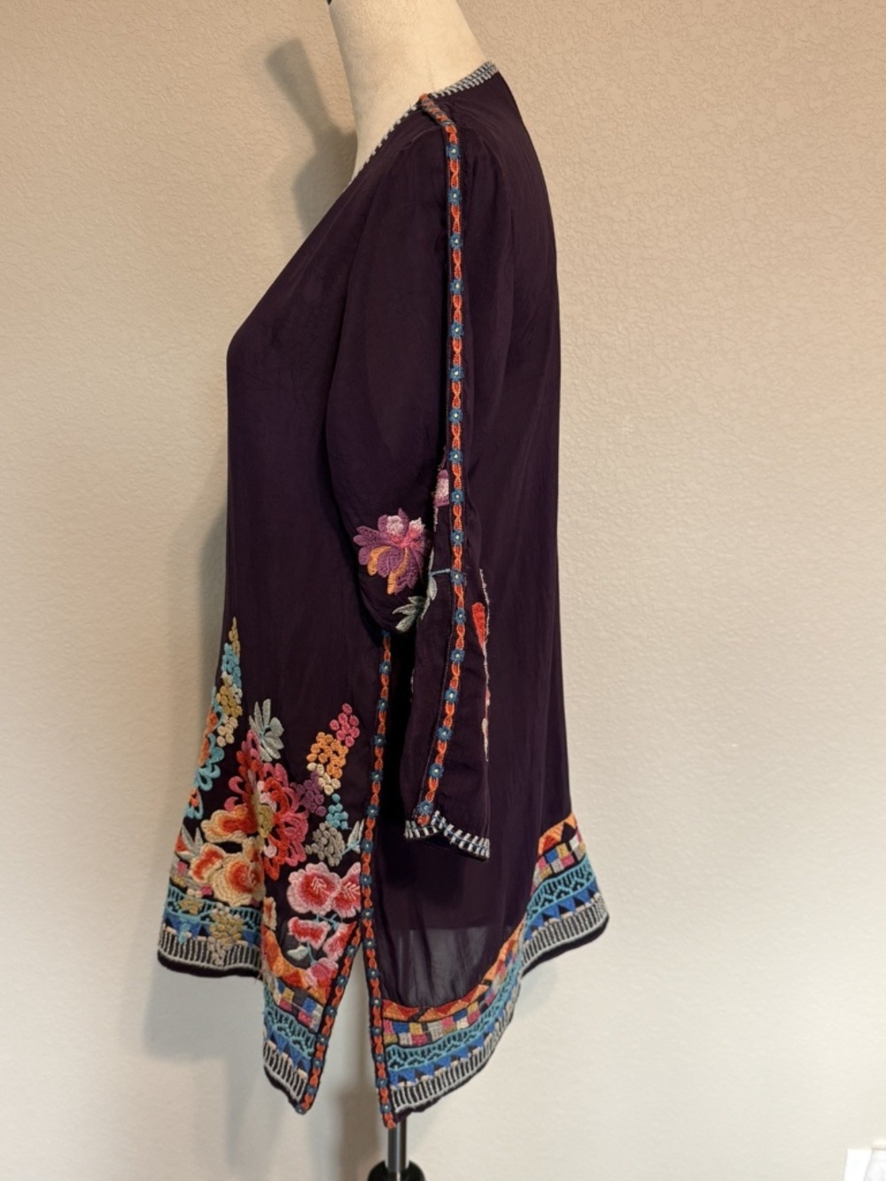Johnny Was Small Purple Embroidered Blouse 3/4 Sleeve - Picture 4 of 8